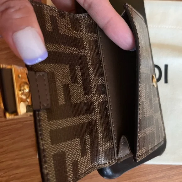 Authentic Fendi iphone case for X/XS leather card/coin - Picture 7 of 11